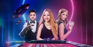 Suasana kamar Bingo online Bababola yang ramai dengan pemain aktif dan tampilan kartu digital yang jelas